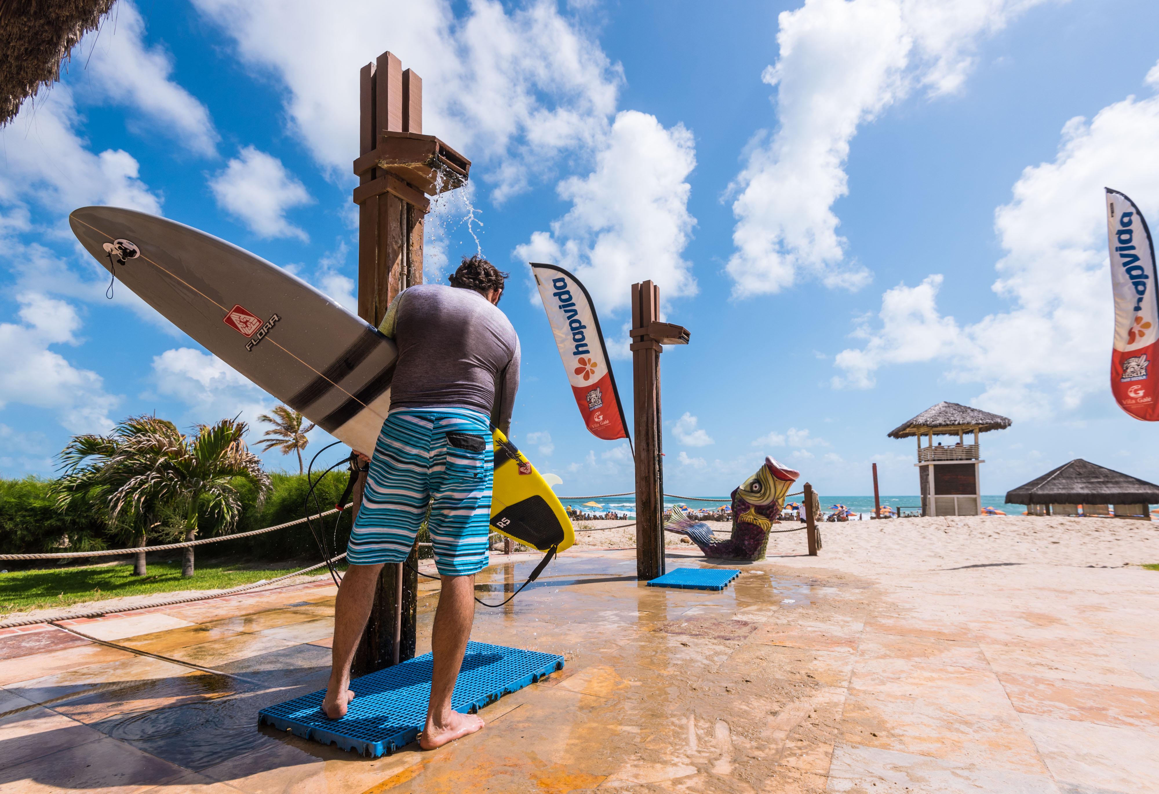 Vila Gale Fortaleza Exterior photo Surf school in Cabo San Lucas, Mexico