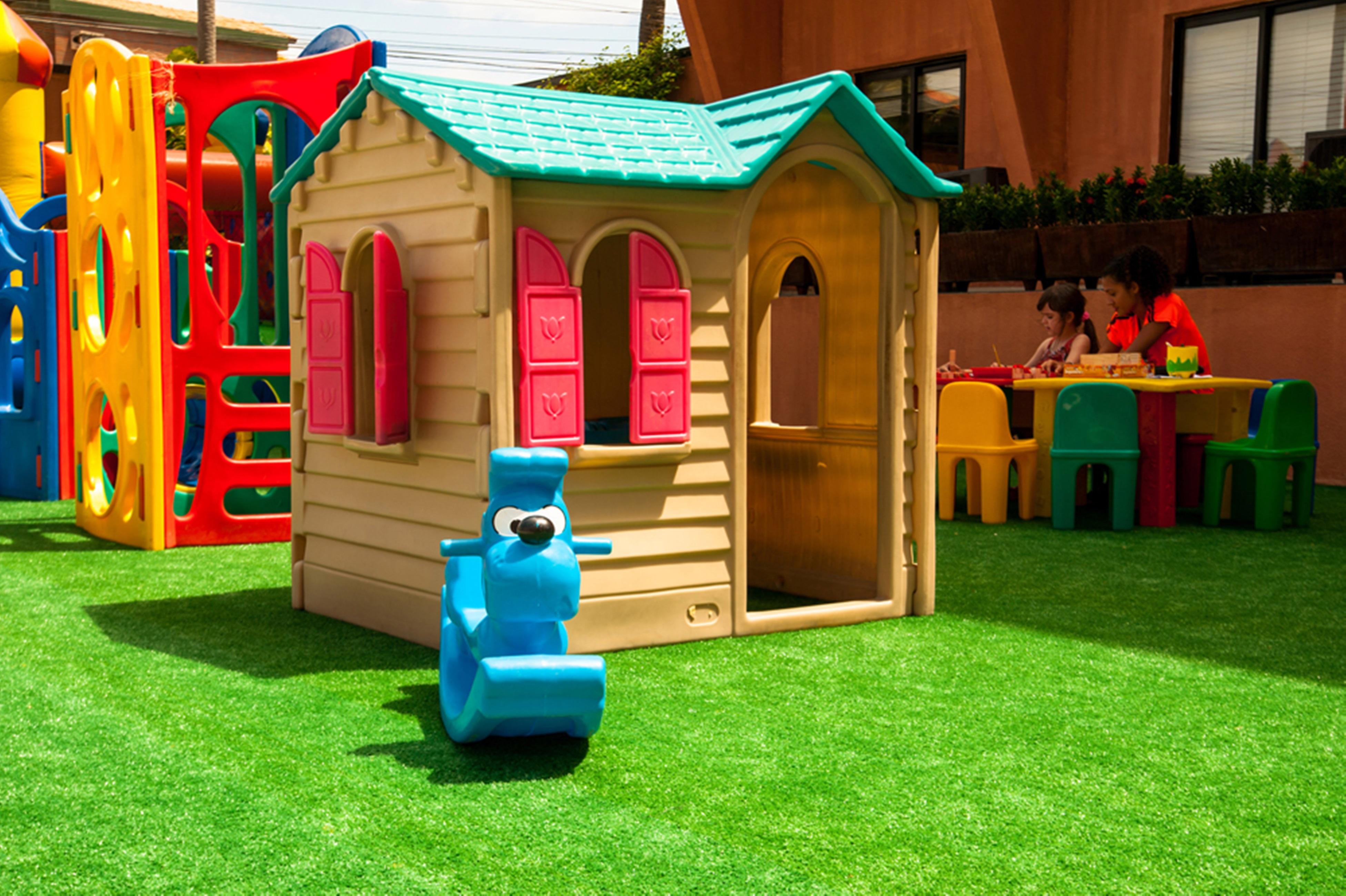 Vila Gale Fortaleza Exterior photo Artificial grass in a playground